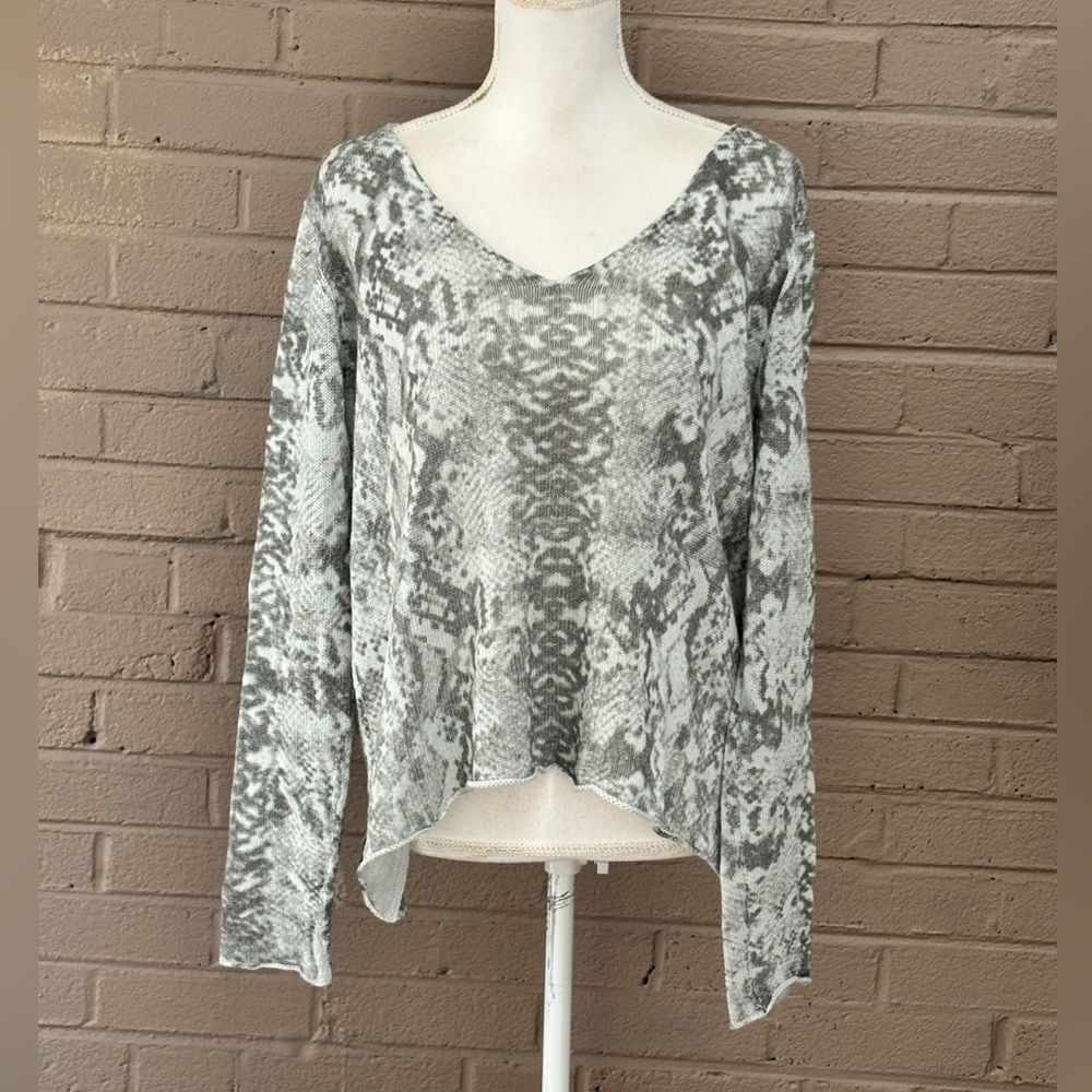 Wooden ships gray print knit top S / M